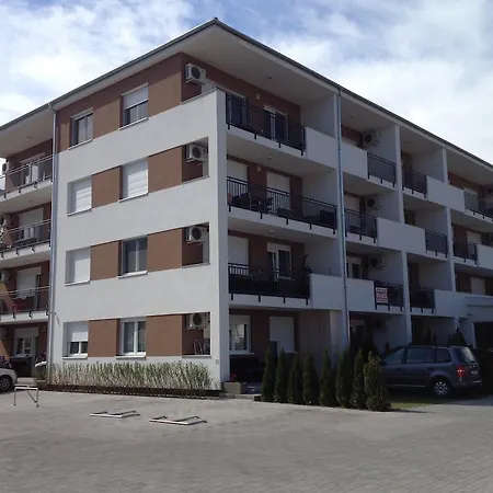 Smeraldo Wellness Apartman