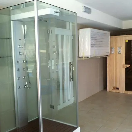Smeraldo Wellness Apartman 公寓 希欧福克